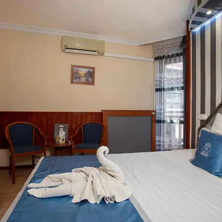 Illes Hotel