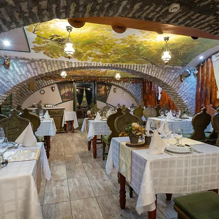 Illes Hotel