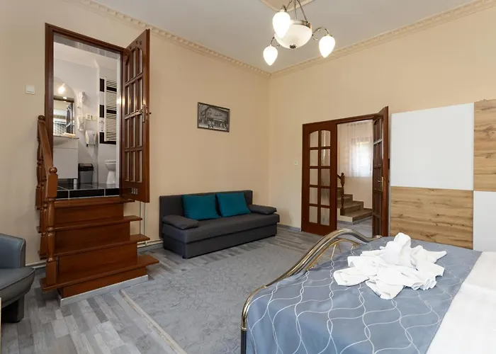 Illes Ξενοδοχείο Σέγκεντ