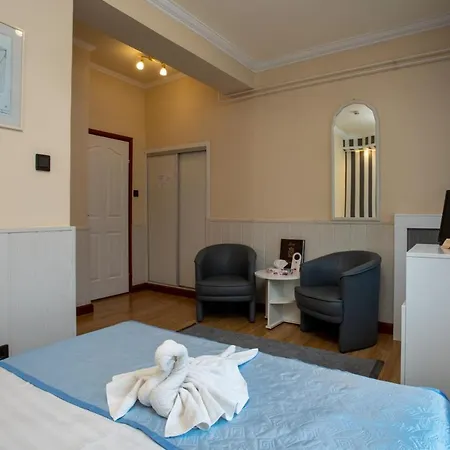 Hotel Illes Segedyn
